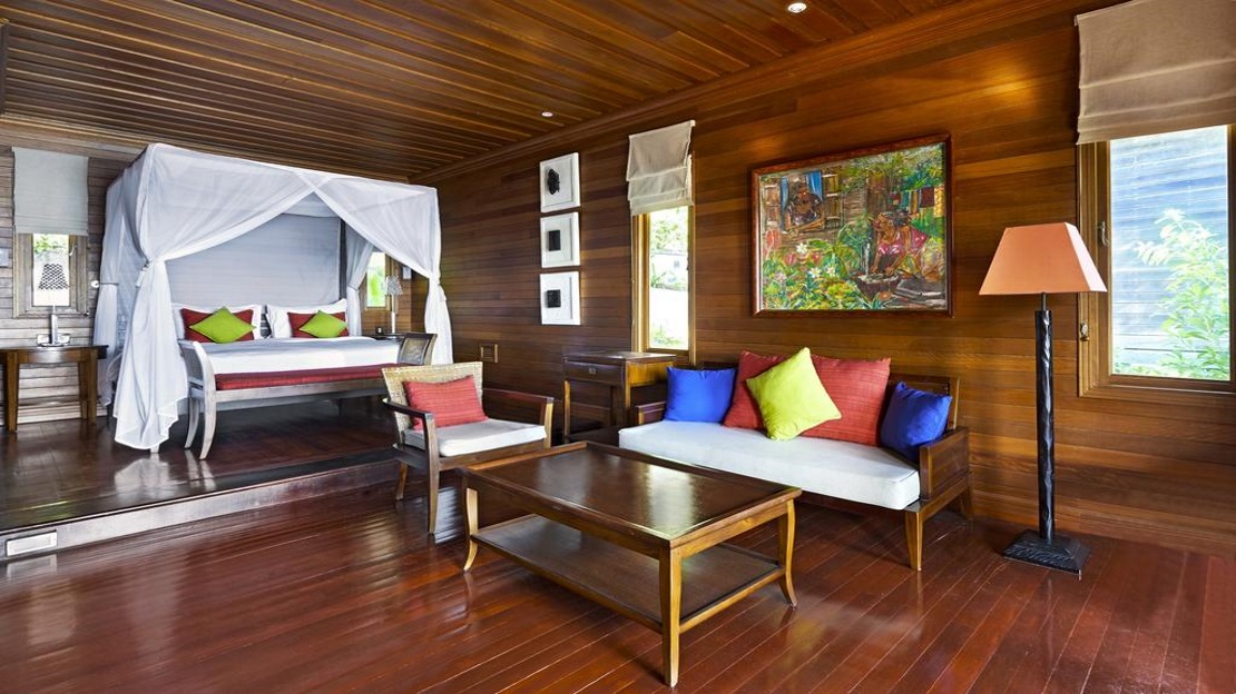 King Oceanfront Villa